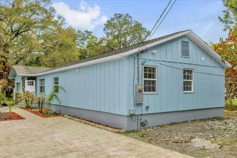 House in Orlando, Florida 3 bedrooms, 152.55 sq.m. № 2216317
