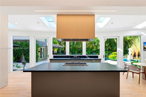 Casa en venta en Miami Shores, Florida, 4 dormitorios, 256.13 m2 № 2412484 - foto 12