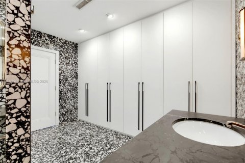 Casa en venta en Miami Shores, Florida, 4 dormitorios, 256.13 m2 № 2412484 - foto 23