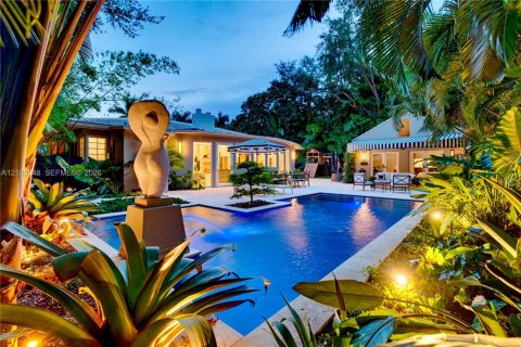 Casa en venta en Miami Shores, Florida, 4 dormitorios, 256.13 m2 № 2412484 - foto 4