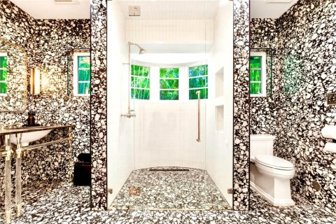 Casa en venta en Miami Shores, Florida, 4 dormitorios, 256.13 m2 № 2412484 - foto 22