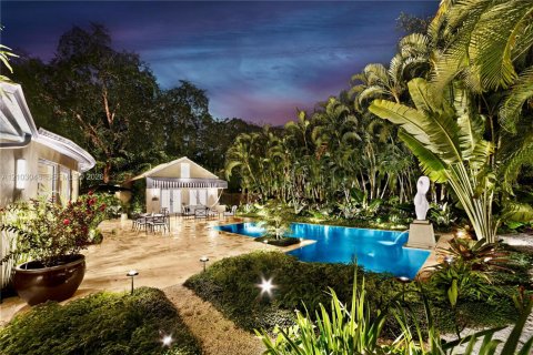Casa en venta en Miami Shores, Florida, 4 dormitorios, 256.13 m2 № 2412484 - foto 3