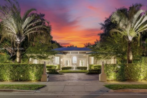 House in Miami Shores, Florida 4 bedrooms, 256.13 sq.m. № 2412484