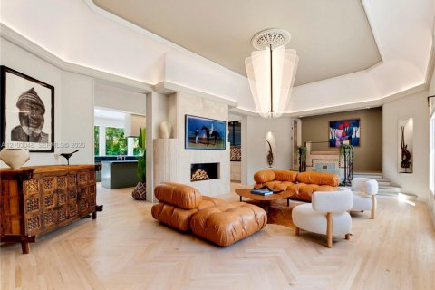 Casa en venta en Miami Shores, Florida, 4 dormitorios, 256.13 m2 № 2412484 - foto 8