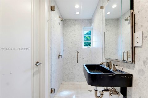 Casa en venta en Miami Shores, Florida, 4 dormitorios, 256.13 m2 № 2412484 - foto 26