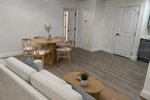 Villa ou maison à louer à Orlando, Floride: 1 chambre, 60.39 m2 № 2410470 - photo 4