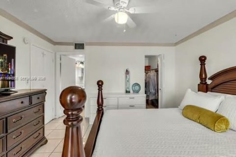 Condo in Miami, Florida, 2 bedrooms  № 2089403 - photo 20