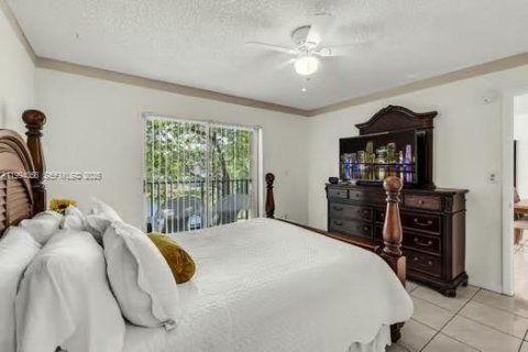 Condo in Miami, Florida, 2 bedrooms  № 2089403 - photo 19
