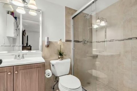 Condo in Miami, Florida, 2 bedrooms  № 2089403 - photo 21