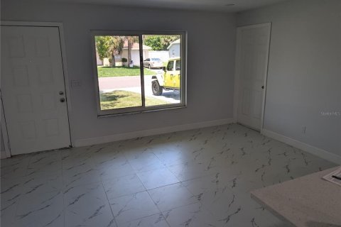 Casa en venta en Kissimmee, Florida, 2 dormitorios, 72.65 m2 № 1917328 - foto 8