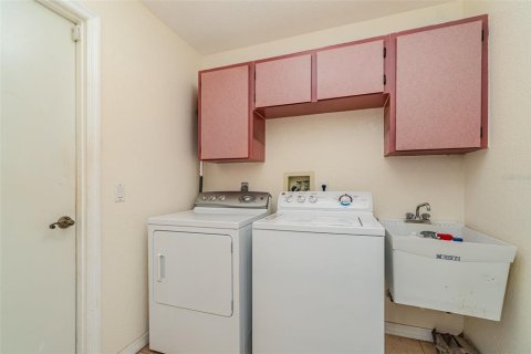 House in Punta Gorda, Florida 4 bedrooms, 188.68 sq.m. № 1886483 - photo 19