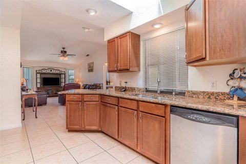 House in Punta Gorda, Florida 4 bedrooms, 188.68 sq.m. № 1886483 - photo 7