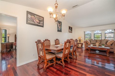 House in Punta Gorda, Florida 4 bedrooms, 188.68 sq.m. № 1886483 - photo 6
