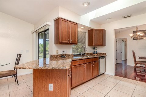 House in Punta Gorda, Florida 4 bedrooms, 188.68 sq.m. № 1886483 - photo 9