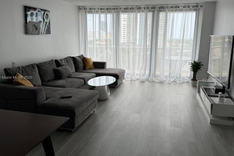 Condominio en venta en Aventura, Florida, 2 dormitorios, 101.45 m2 № 1809038 - foto 1
