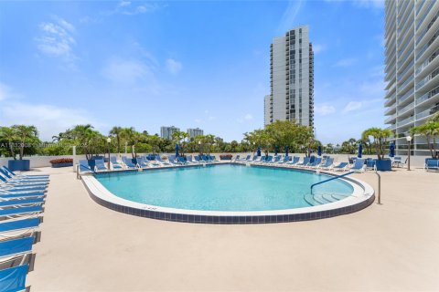 Condominio en venta en Aventura, Florida, 2 dormitorios, 101.45 m2 № 1809038 - foto 26