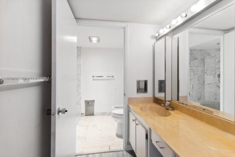 Купить кондоминиум в Майами, Флорида 2 спальни, 136.29м2, № 1976833 - фото 20