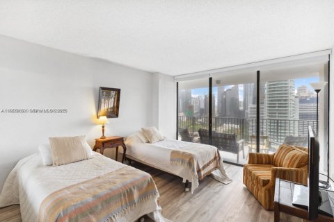 Купить кондоминиум в Майами, Флорида 2 спальни, 136.29м2, № 1976833 - фото 16