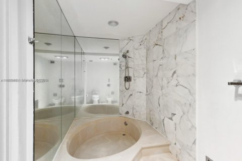 Купить кондоминиум в Майами, Флорида 2 спальни, 136.29м2, № 1976833 - фото 21