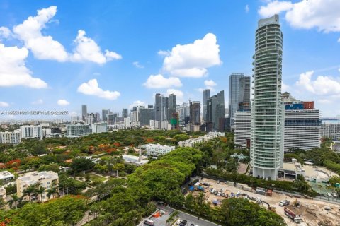Купить кондоминиум в Майами, Флорида 2 спальни, 136.29м2, № 1976833 - фото 1