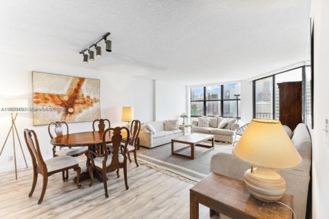 Купить кондоминиум в Майами, Флорида 2 спальни, 136.29м2, № 1976833 - фото 4