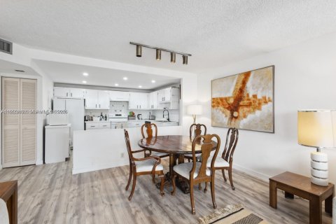 Купить кондоминиум в Майами, Флорида 2 спальни, 136.29м2, № 1976833 - фото 6