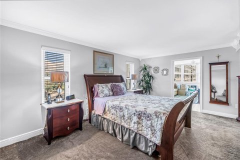 Condo in Saint Petersburg, Florida, 2 bedrooms № 2385836 - photo 27