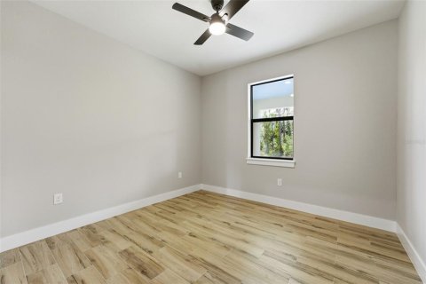 House in Port Charlotte, Florida 3 bedrooms, 154.22 sq.m. № 2150076 - photo 25