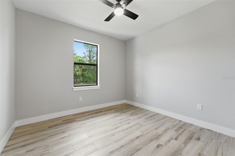 House in Port Charlotte, Florida 3 bedrooms, 154.22 sq.m. № 2150076 - photo 28