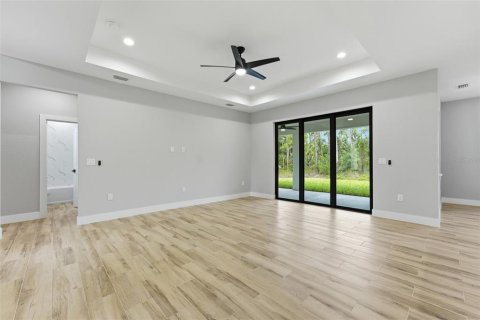 House in Port Charlotte, Florida 3 bedrooms, 154.22 sq.m. № 2150076 - photo 23