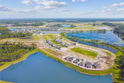 Casa en venta en Land O' Lakes, Florida, 5 dormitorios, 328.04 m2 № 1894693 - foto 2