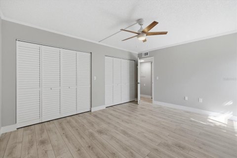 Купить кондоминиум в Венеция, Флорида 9 комнат, 111.95м2, № 2214628 - фото 22