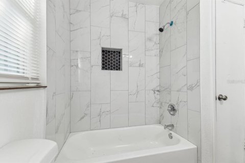 Villa ou maison à louer à Tampa, Floride: 3 chambres, 107.02 m2 № 2387504 - photo 22