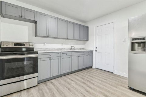 Villa ou maison à louer à Tampa, Floride: 3 chambres, 107.02 m2 № 2387504 - photo 5