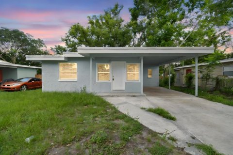 Villa ou maison à Tampa, Floride 3 chambres, 107.02 m2 № 2387504