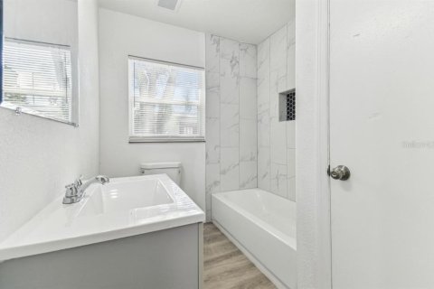 Villa ou maison à louer à Tampa, Floride: 3 chambres, 107.02 m2 № 2387504 - photo 21