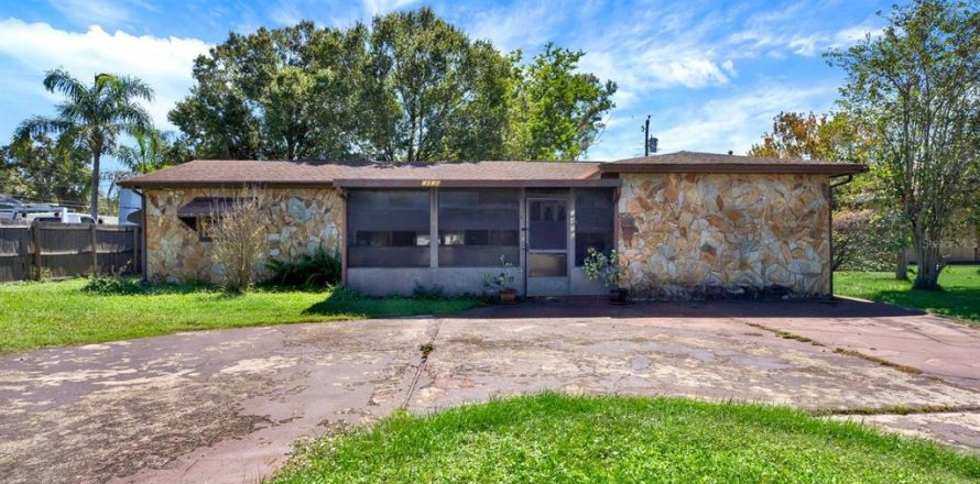 Villa ou maison à Saint Petersburg, Floride 3 chambres, 136.1 m2 № 2416275