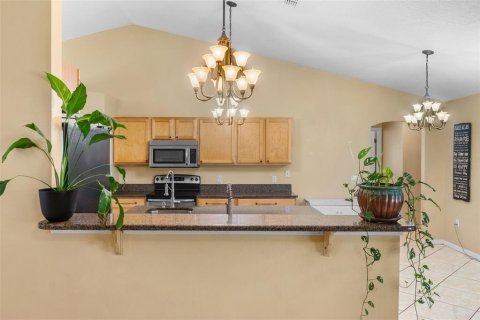 House in Winter Garden, Florida 4 bedrooms, 209.49 sq.m. № 2430560 - photo 10