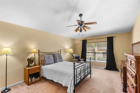 House in Winter Garden, Florida 4 bedrooms, 209.49 sq.m. № 2430560 - photo 14