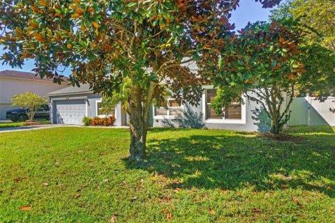 House in Winter Garden, Florida 4 bedrooms, 209.49 sq.m. № 2430560 - photo 3