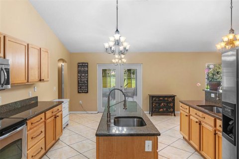 House in Winter Garden, Florida 4 bedrooms, 209.49 sq.m. № 2430560 - photo 13
