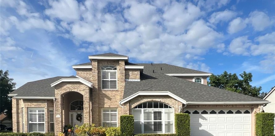 House in Orlando, Florida 4 bedrooms, 304.35 sq.m. № 1411698