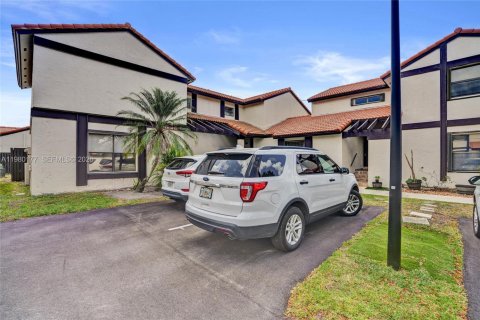 Adosado en venta en Miami, Florida, 2 dormitorios, 126.35 m2 № 2043939 - foto 26