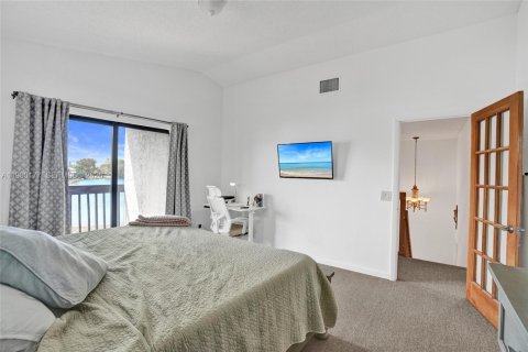 Adosado en venta en Miami, Florida, 2 dormitorios, 126.35 m2 № 2043939 - foto 15