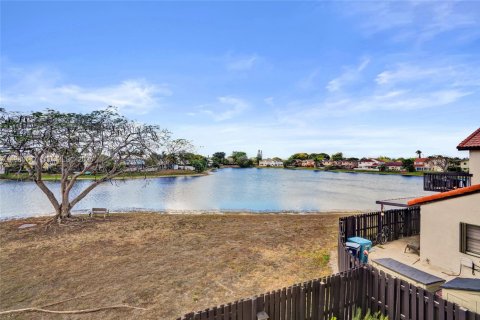 Adosado en venta en Miami, Florida, 2 dormitorios, 126.35 m2 № 2043939 - foto 23