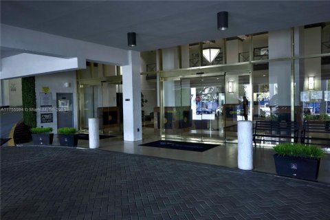 Condominio en venta en Miami, Florida, 1 dormitorio, 78.04 m2 № 1874332 - foto 23