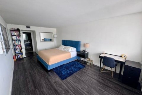 Condominio en venta en Miami, Florida, 1 dormitorio, 78.04 m2 № 1874332 - foto 10