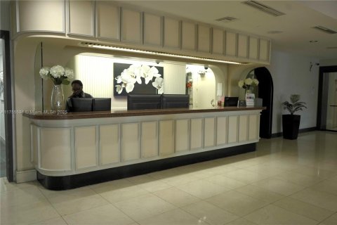 Condominio en venta en Miami, Florida, 1 dormitorio, 78.04 m2 № 1874332 - foto 28