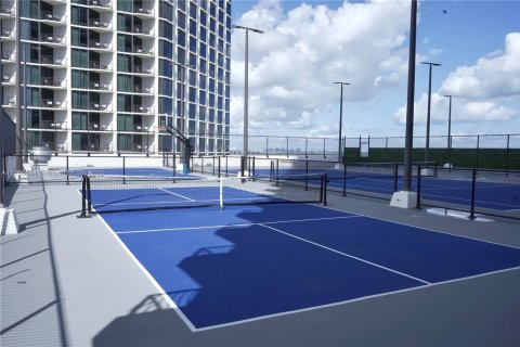 Condominio en venta en Miami, Florida, 1 dormitorio, 78.04 m2 № 1874332 - foto 19
