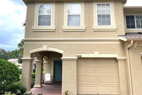 Townhouse in Land O' Lakes, Florida 3 bedrooms, 164.25 sq.m. № 2347767